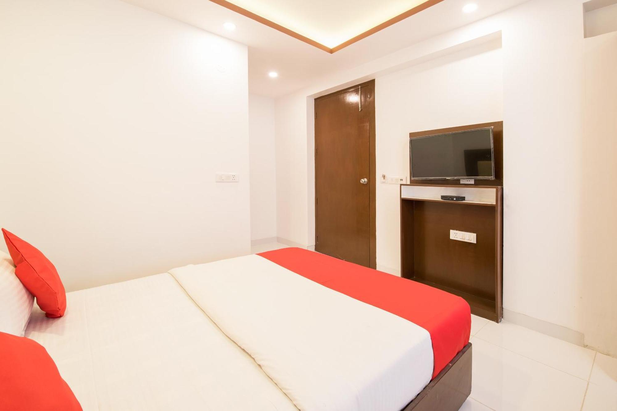 Hotel O Melfort Nuova Delhi Esterno foto