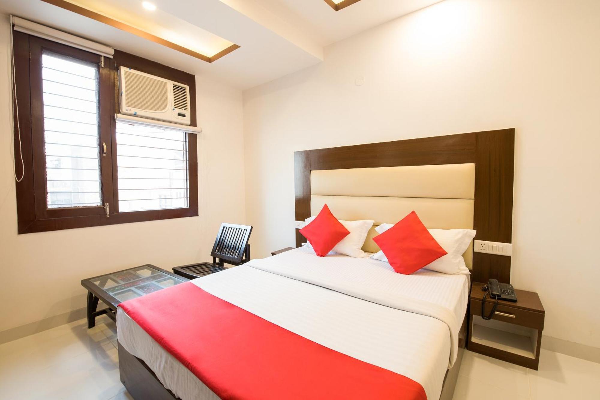 Hotel O Melfort Nuova Delhi Esterno foto